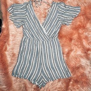 ✨ White and blue striped romper ✨